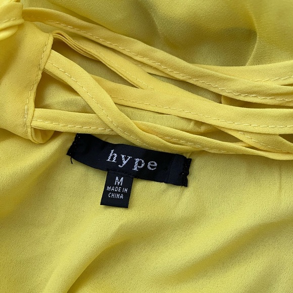 Yellow Ruffled Blouse 💛🌻 - Picture 4 of 4